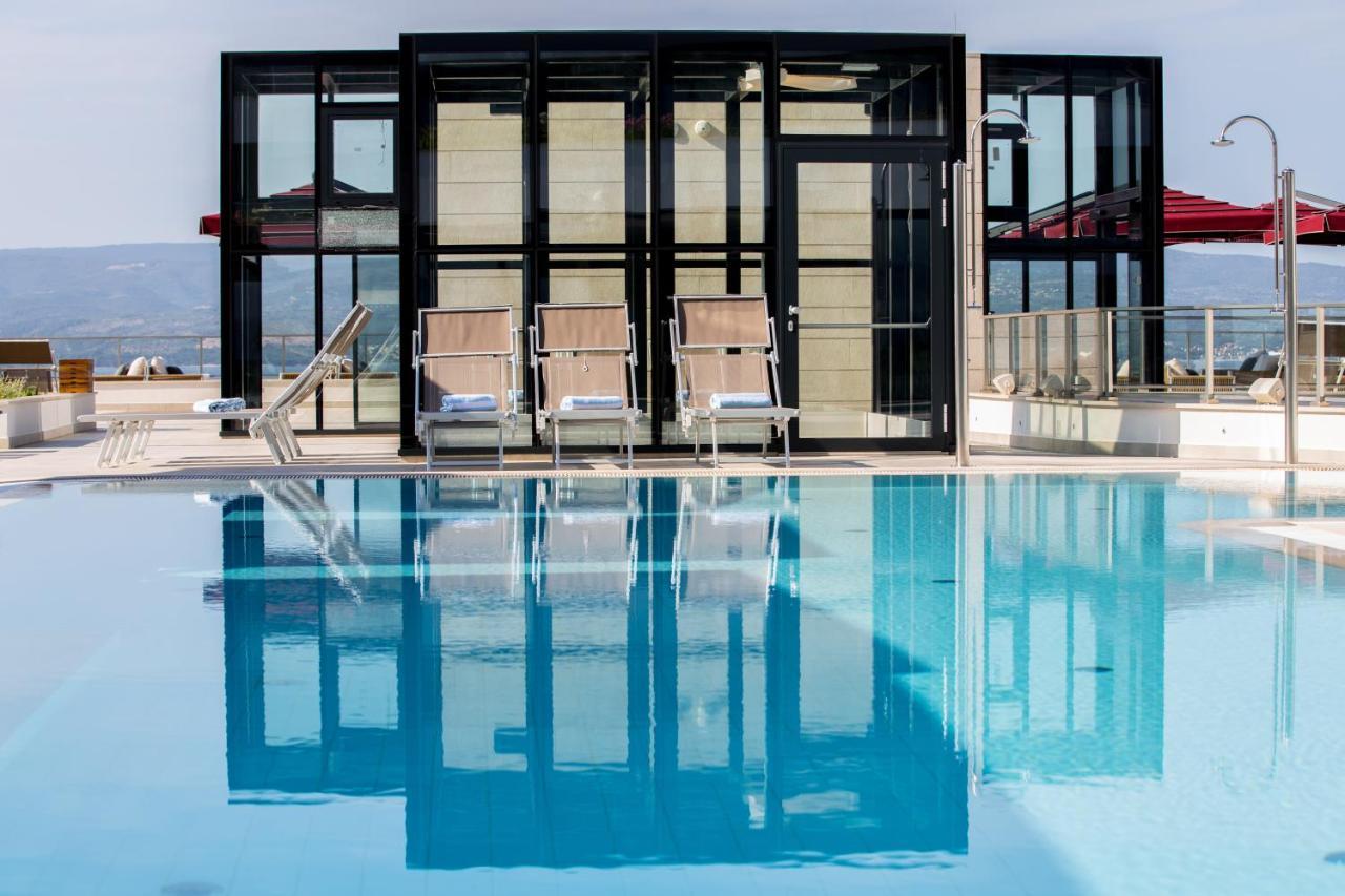 Hotel Plaza Duce Duće Exterior foto